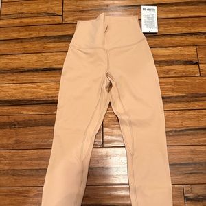 Lululemon align HR 25”